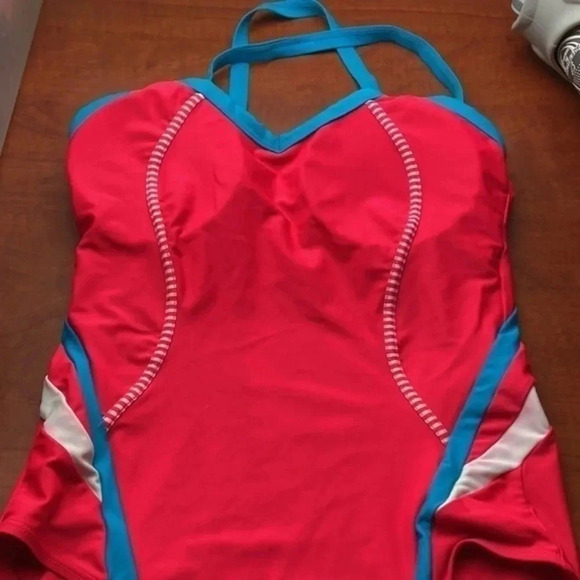 Un brand swimsuit  42 - Picture 2 of 16
